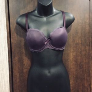 Chantelle 32DD push up bra